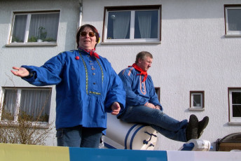 2004 Vor dem Zugstart an der Tribüne
