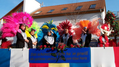 2001 Vor dem Zugstart an der Tribüne