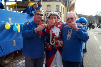 Fastnachtszug vor dem Start 2003