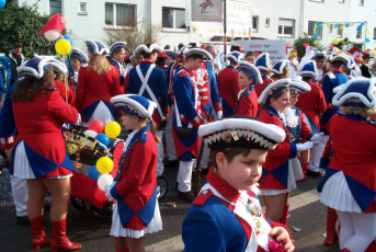 Fastnachtszug vor dem Start 2003